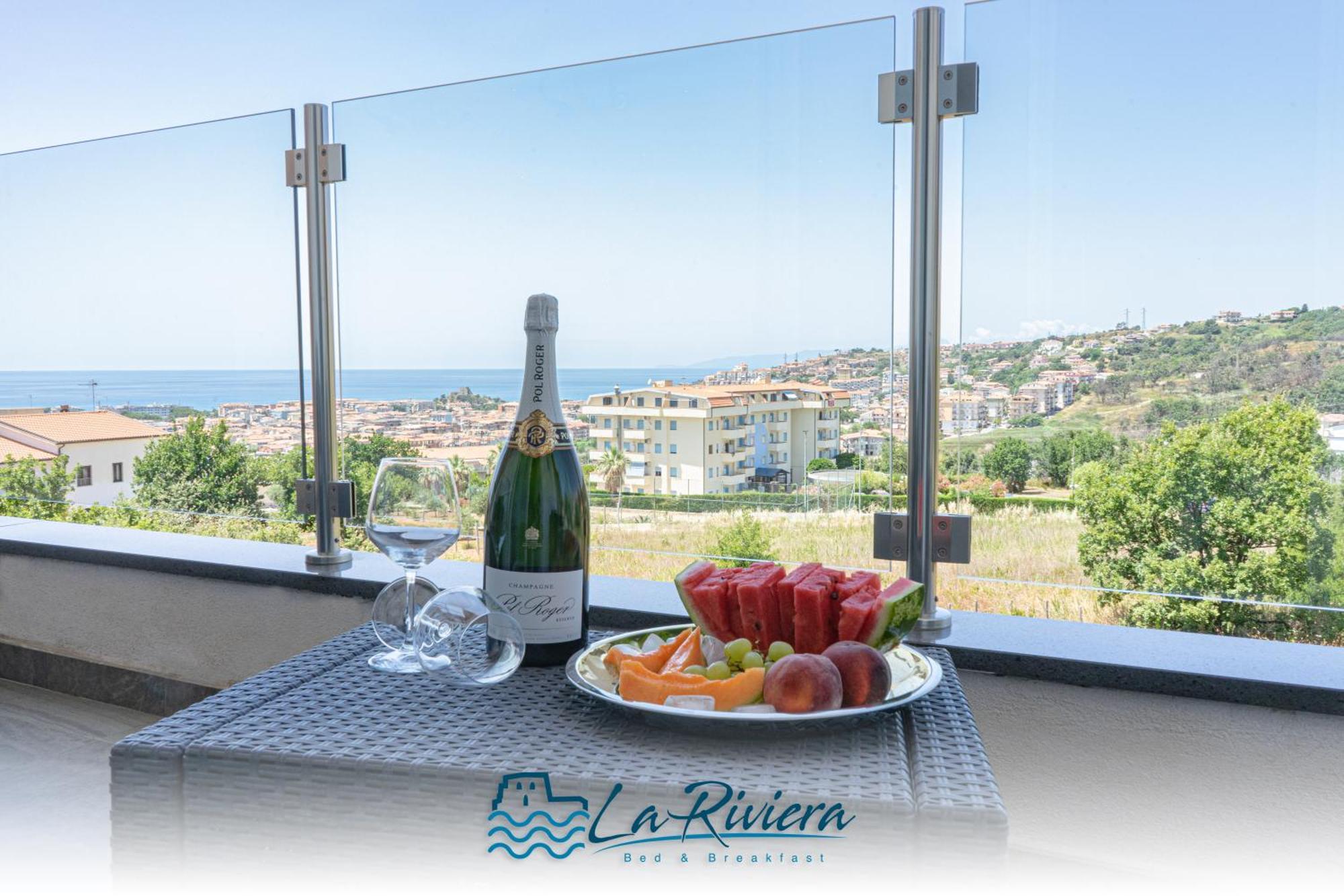 La Riviera Bed & Breakfast Scalea Bagian luar foto
